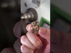 Προσαρμόστε ελαφρύ CNC TC4 Τιτανίου Γύρισε Μικρά Μέρη Για Bluetooth Διαχειριστή